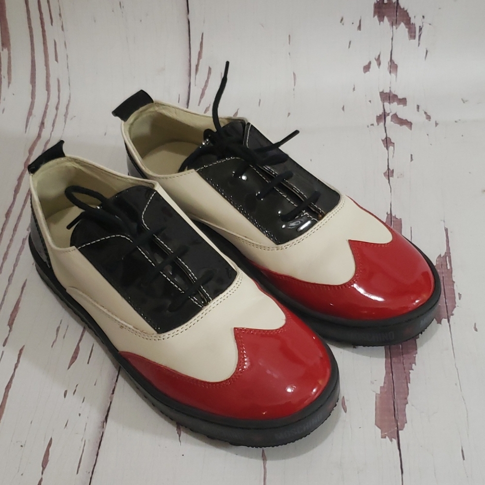 Moschino boy wing tip tricolor shoes size 3